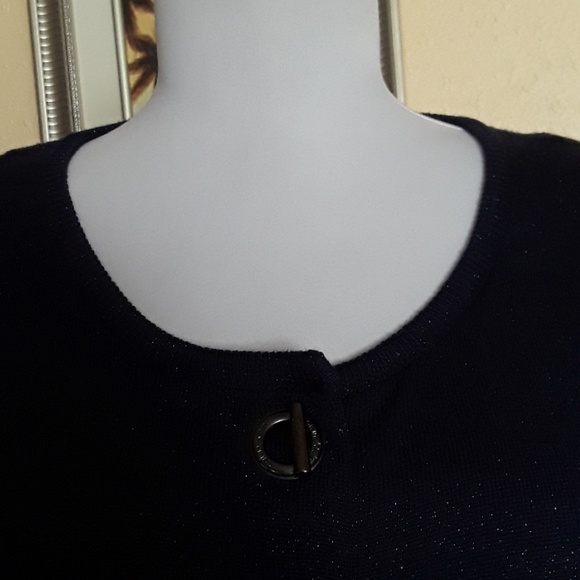 Calvin Klein Sweater - Picture 5 of 7